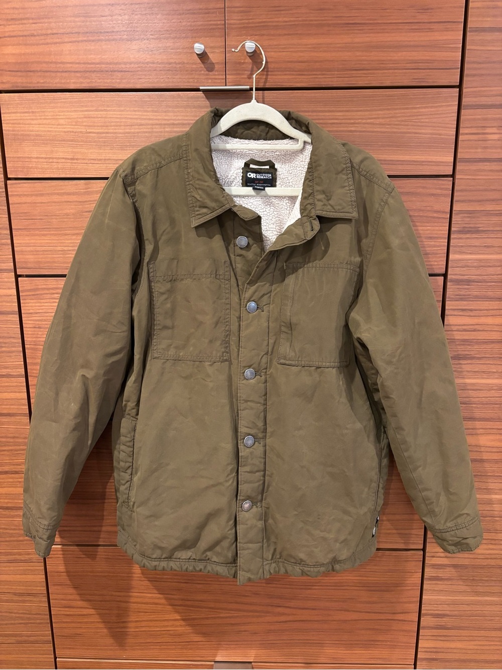 Outdoor Research Mens Chore Jacket in Olive Brown size Medium.
